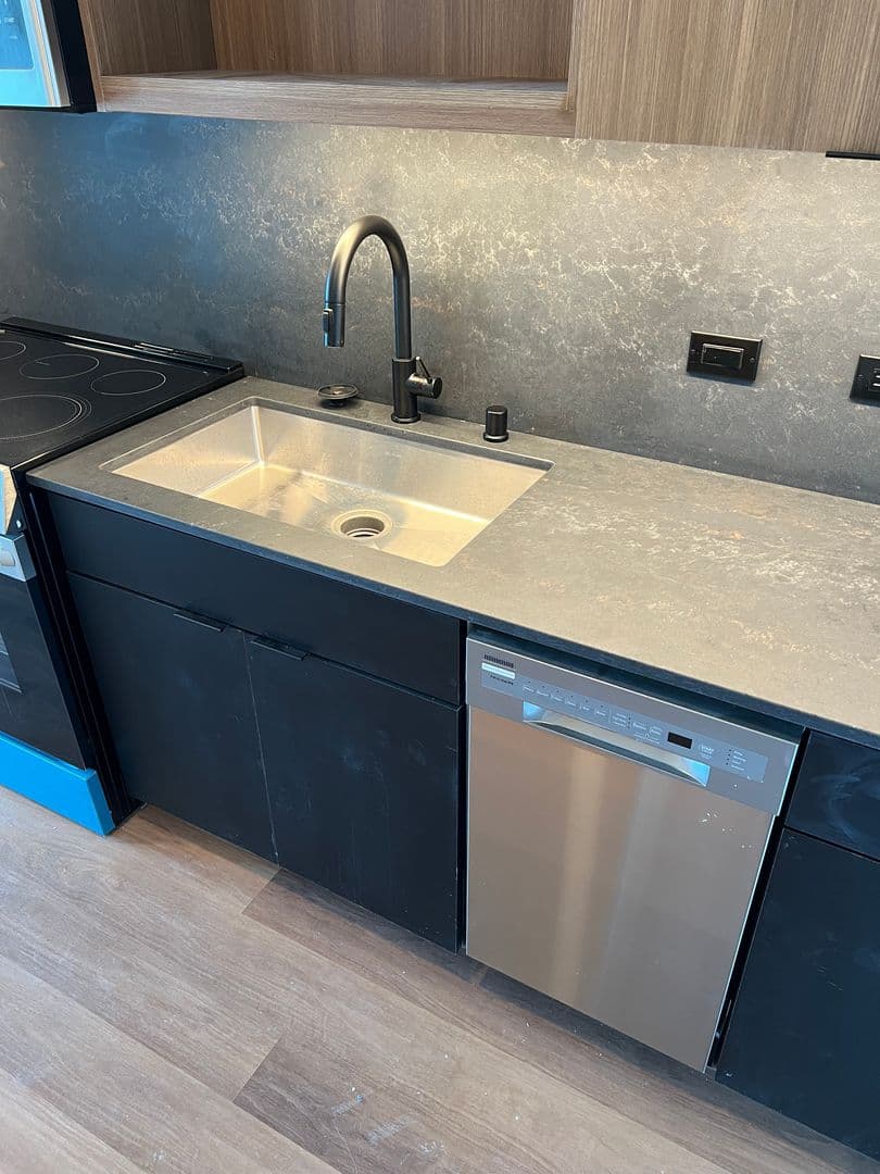 San Diego Apartment: 3660 Reynard Way