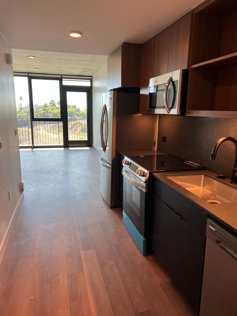 San Diego Apartment: 3660 Reynard Way