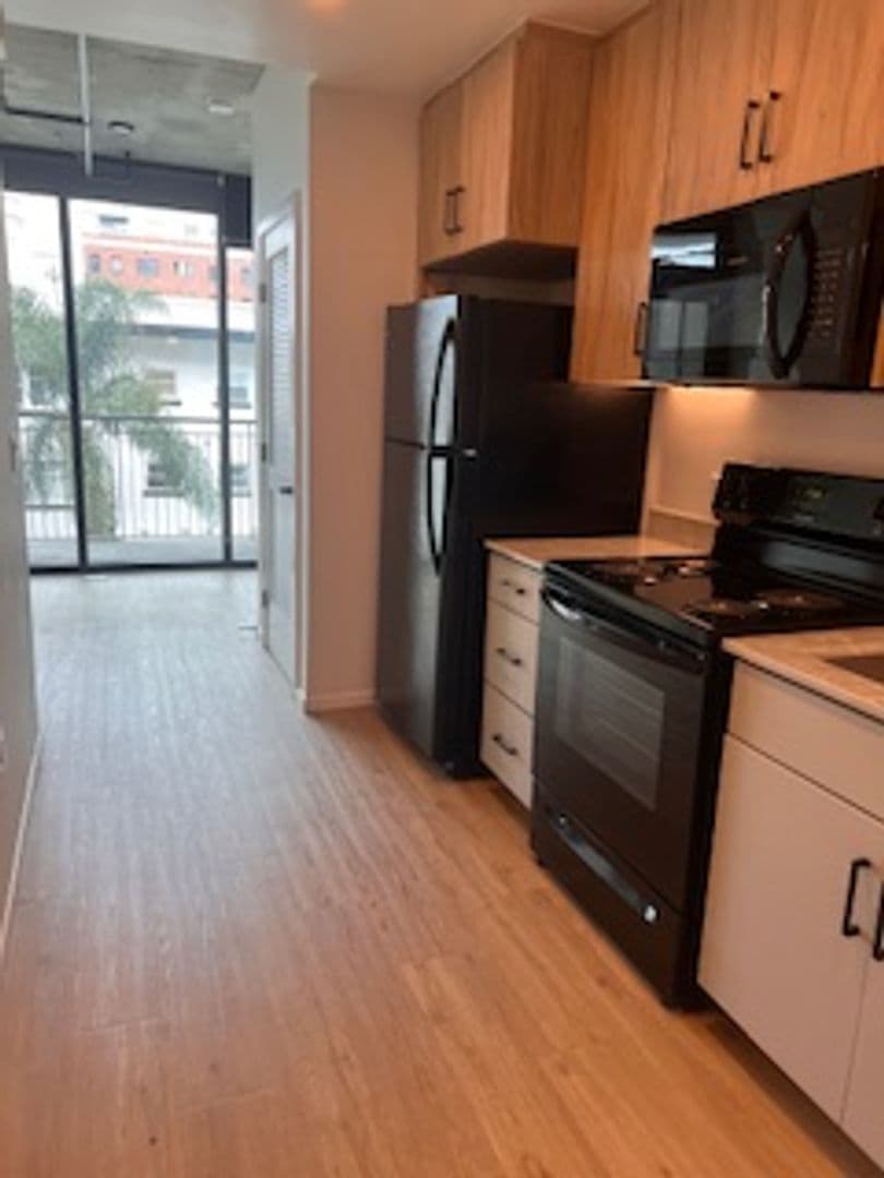 San Diego Apartment: 3067 5th Ave.