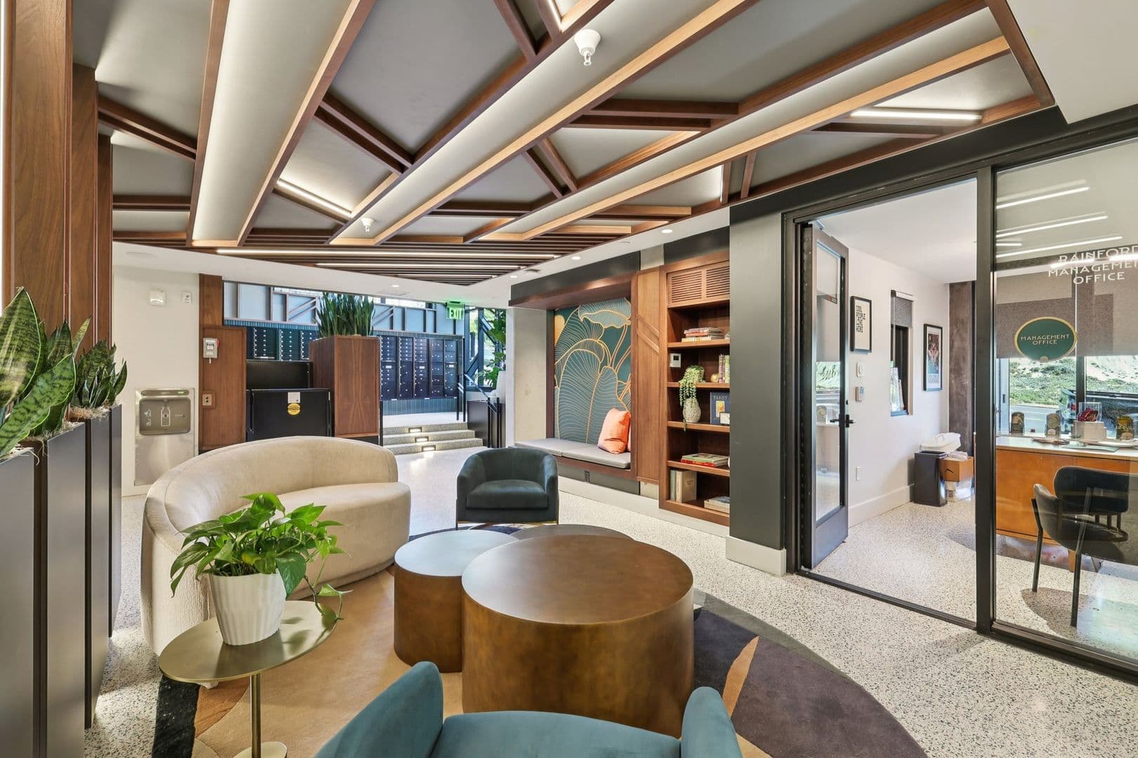 San Diego Apartment: 3660 Reynard Way