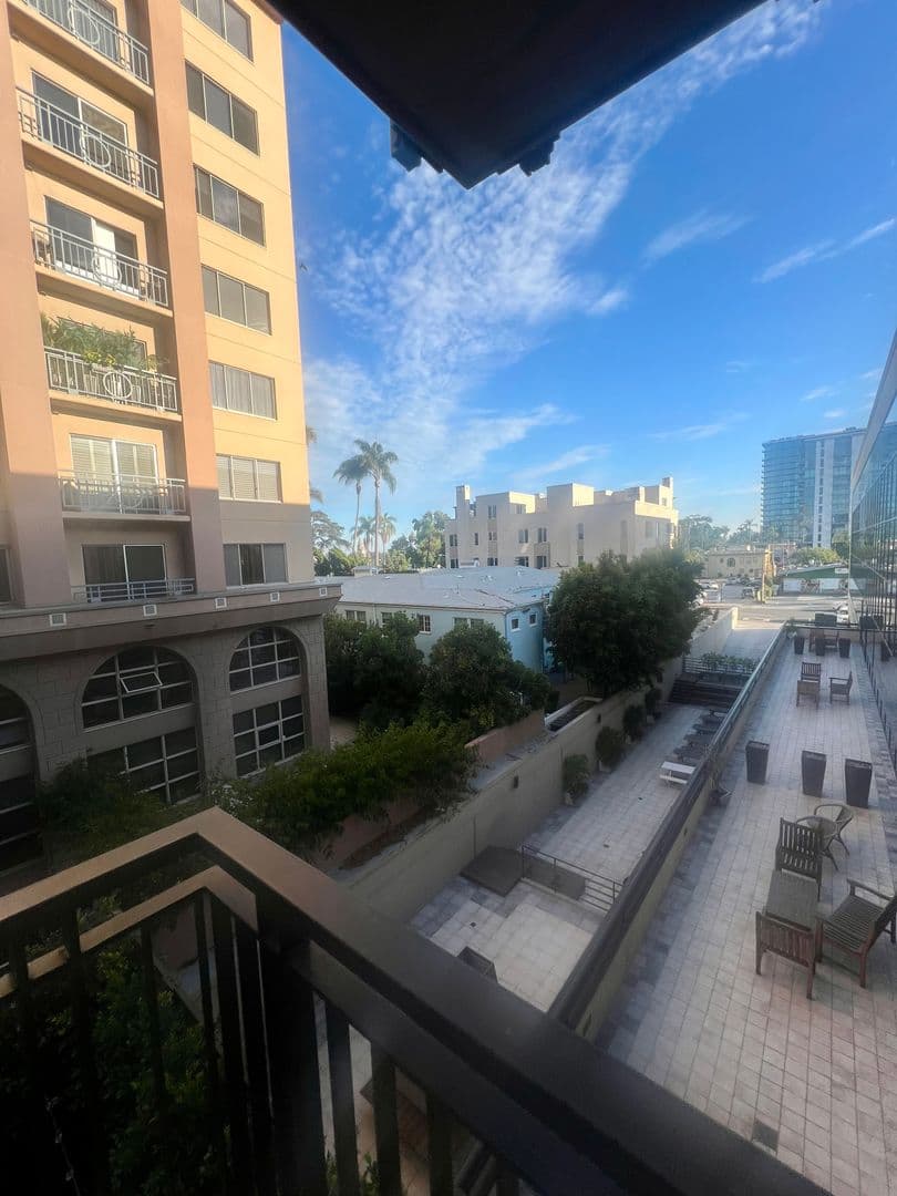 San Diego Apartment: 3067 5th Ave.