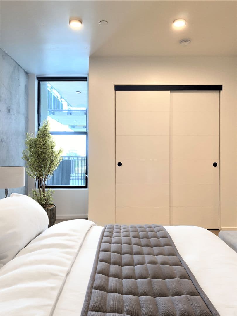 San Diego Apartment: 3067 5th Ave.