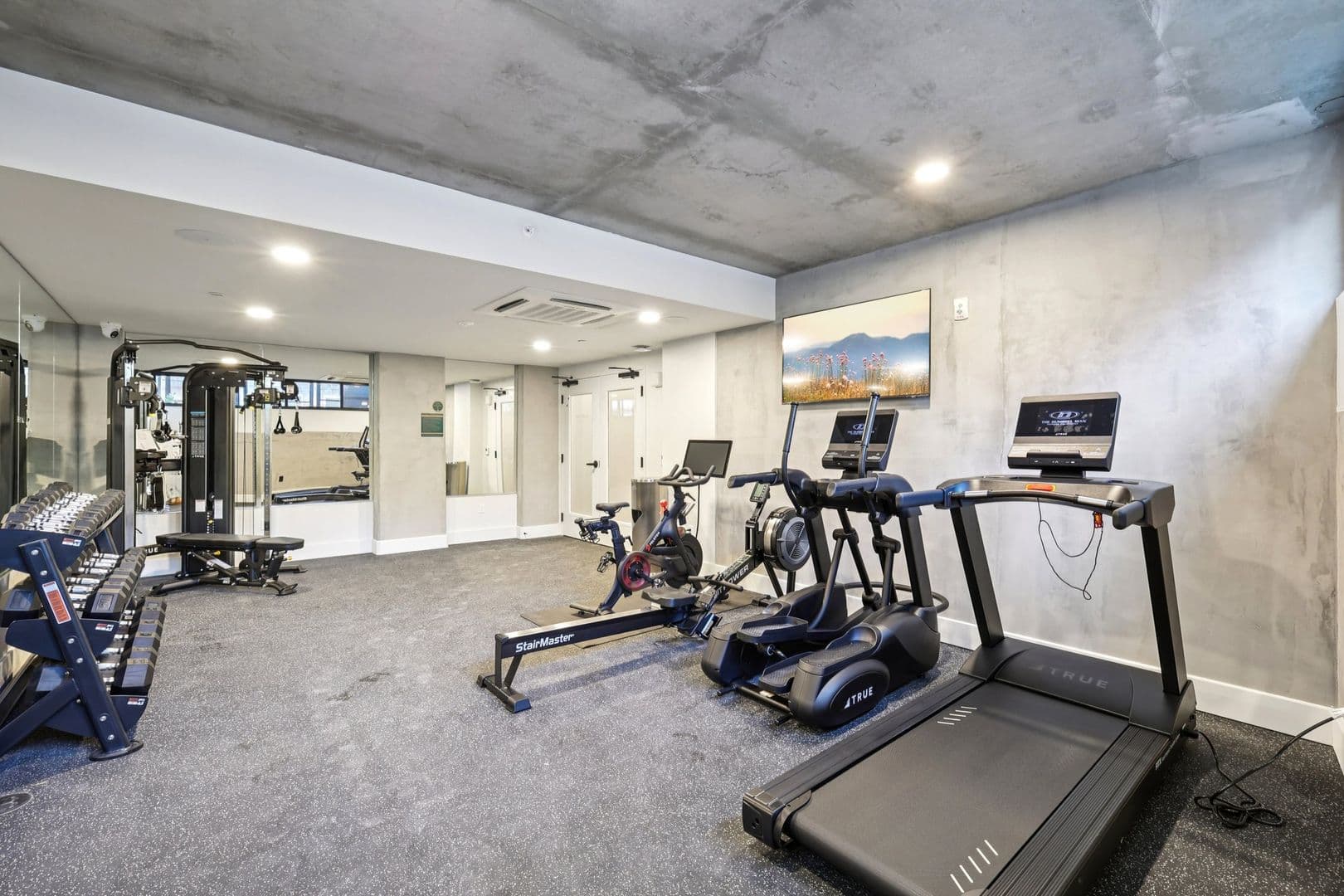 San Diego Apartment: 3660 Reynard Way