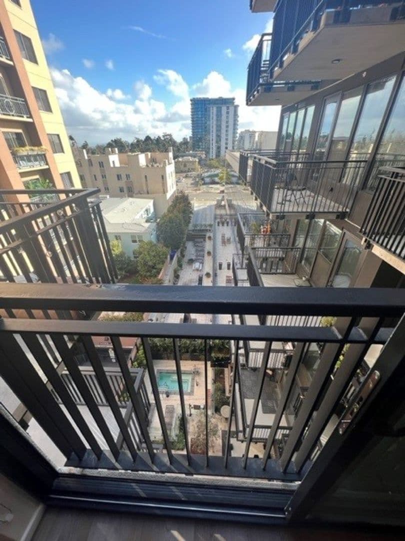 San Diego Apartment: 3067 5th Ave.
