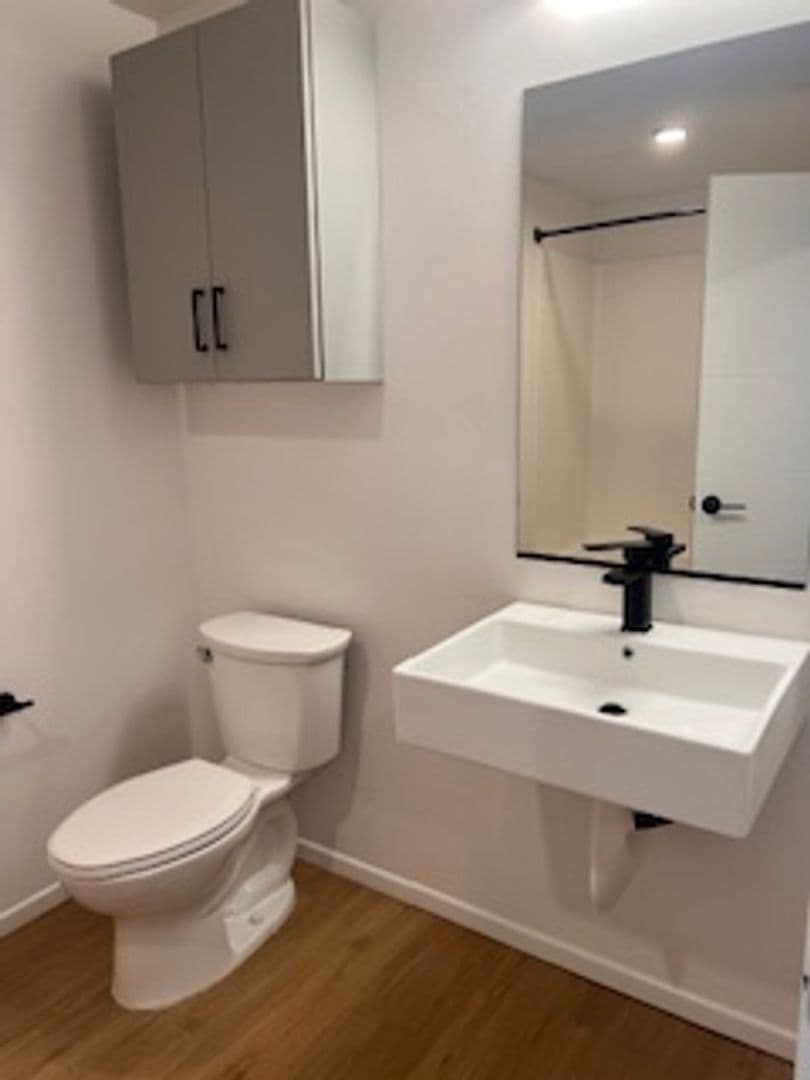 San Diego Apartment: 3067 5th Ave.