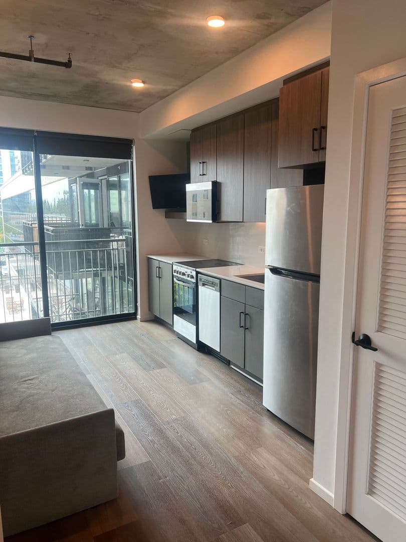 San Diego Apartment: 3067 5th Ave.
