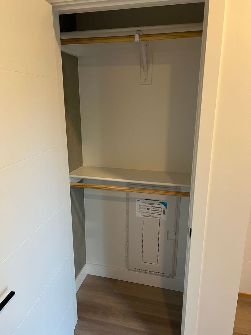 San Diego Apartment: 3660 Reynard Way