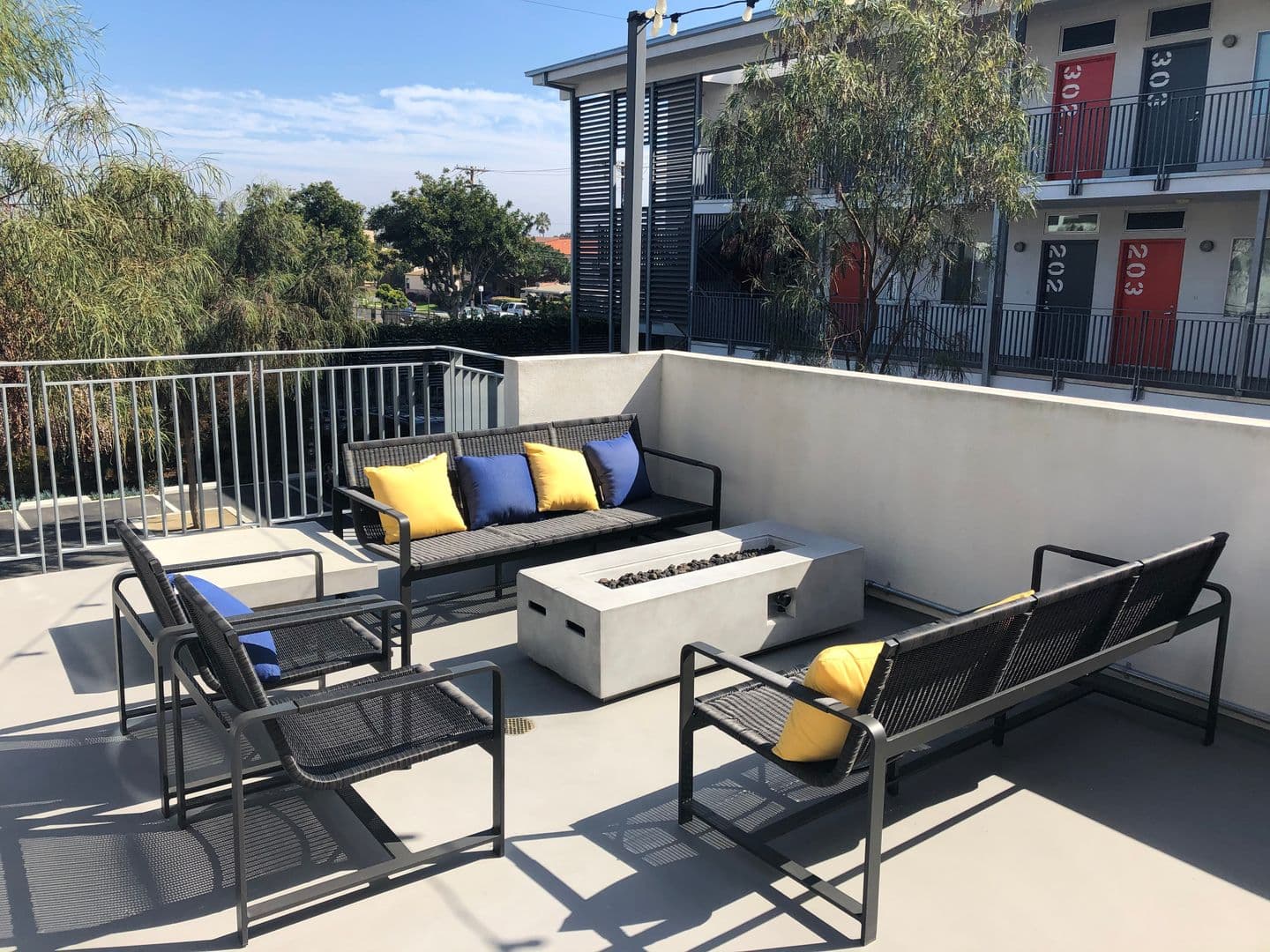 San Diego Apartment: 3805 Ingraham St