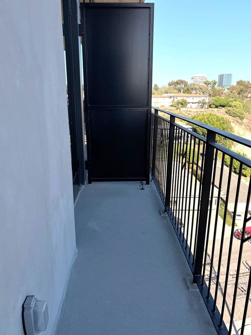 San Diego Apartment: 3660 Reynard Way