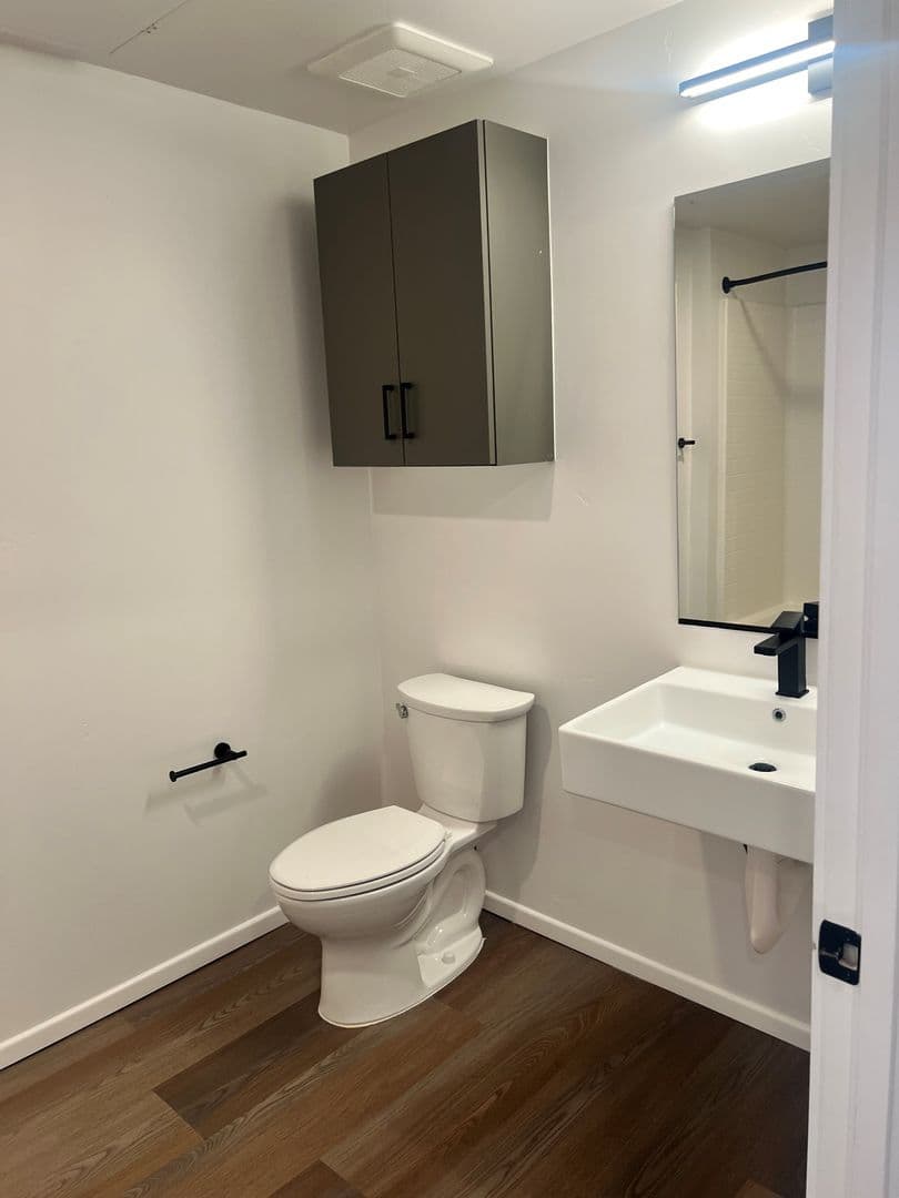 San Diego Apartment: 3067 5th Ave.