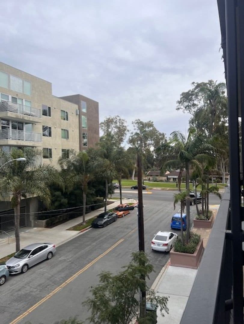 San Diego Apartment: 3067 5th Ave.