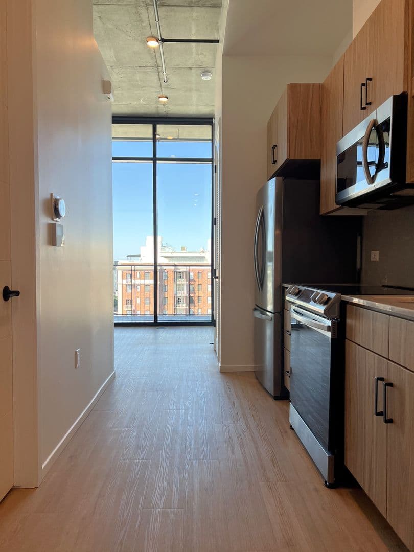 San Diego Apartment: 3067 5th Ave.