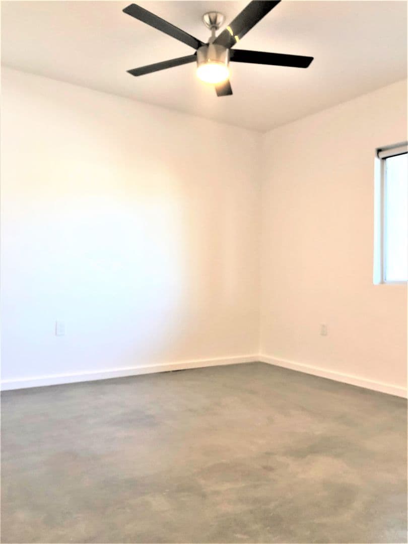 San Diego Apartment: 3805 Ingraham St