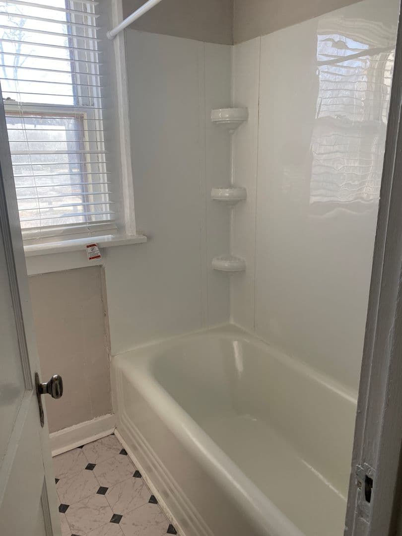 Wichita Apartment: 2501 E Douglas