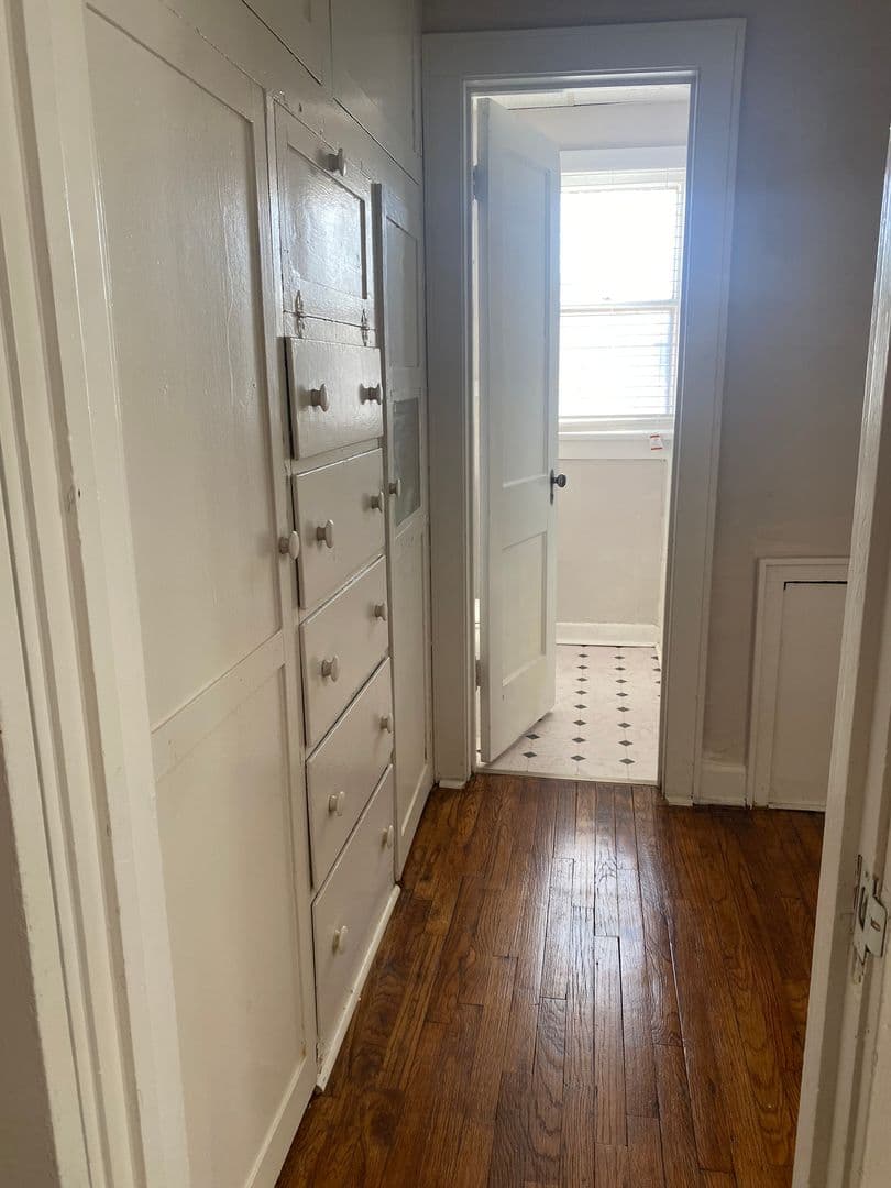 Wichita Apartment: 2501 E Douglas
