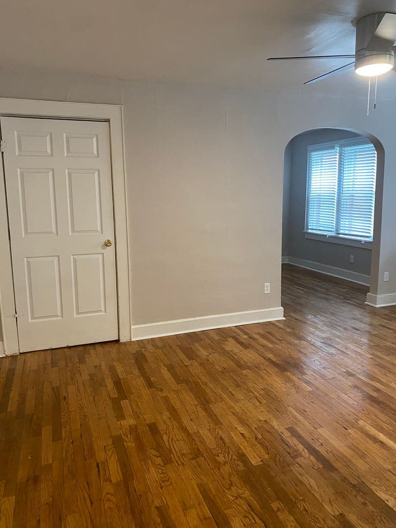 Wichita Apartment: 2501 E Douglas