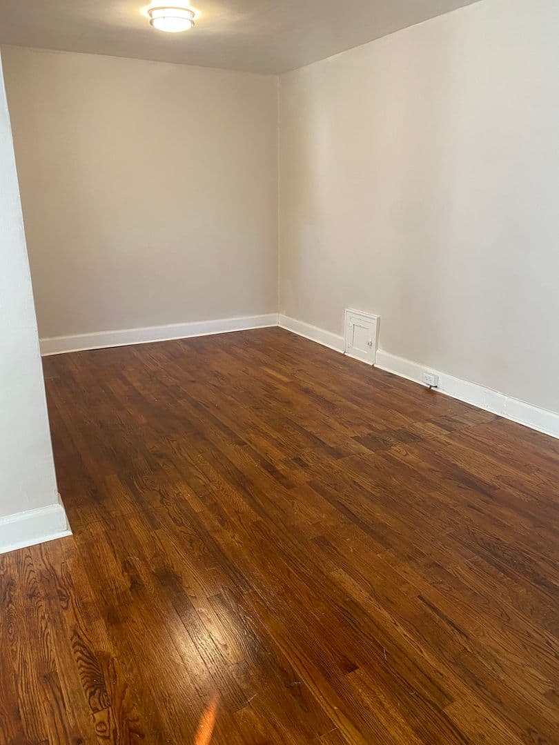 Wichita Apartment: 2501 E Douglas