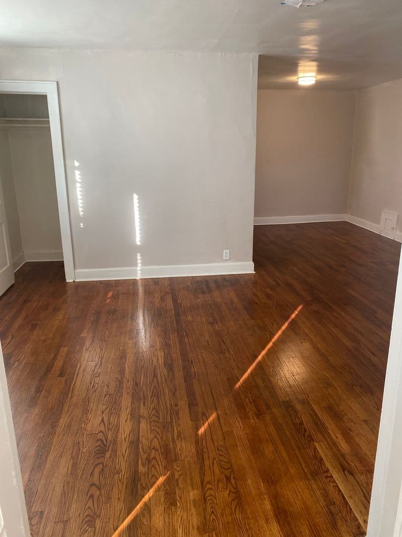 Wichita Apartment: 2501 E Douglas