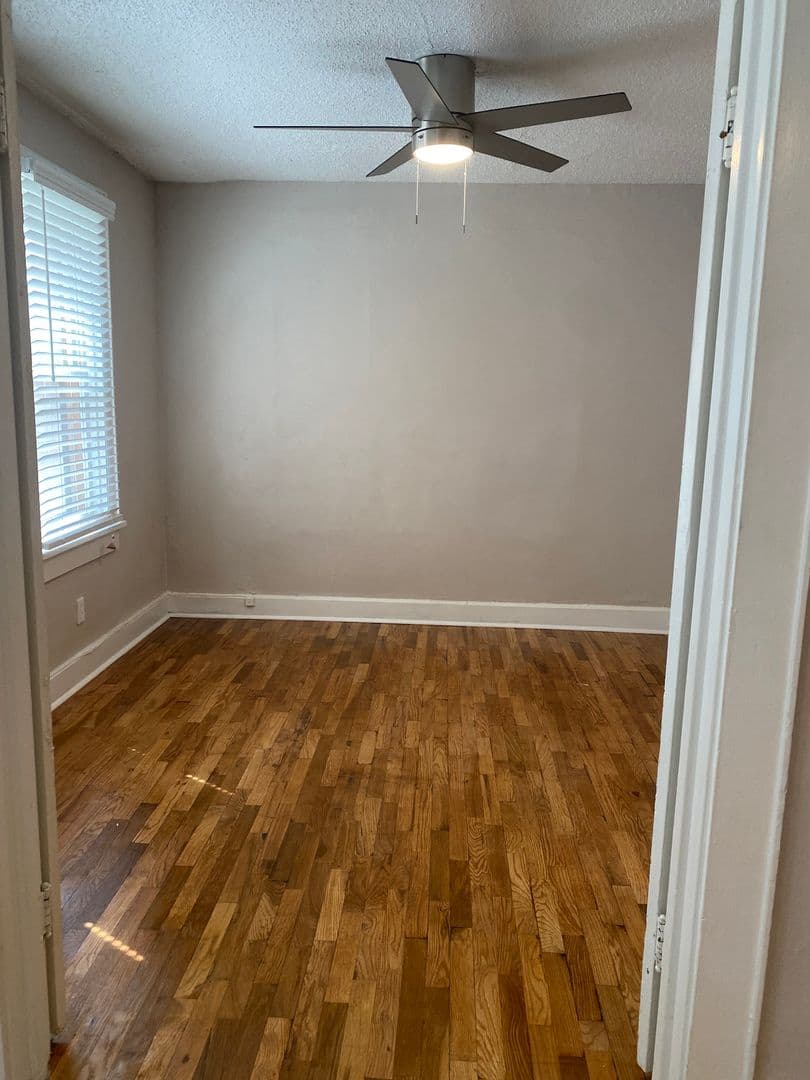 Wichita Apartment: 2501 E Douglas