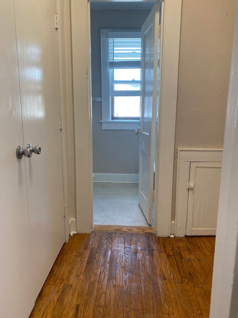Wichita Apartment: 2501 E Douglas
