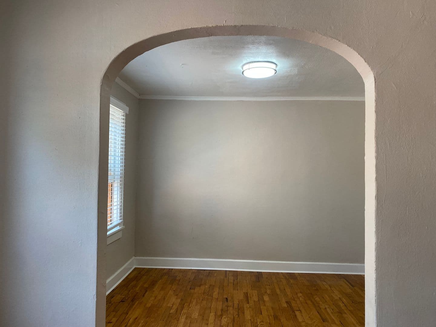 Wichita Apartment: 2501 E Douglas