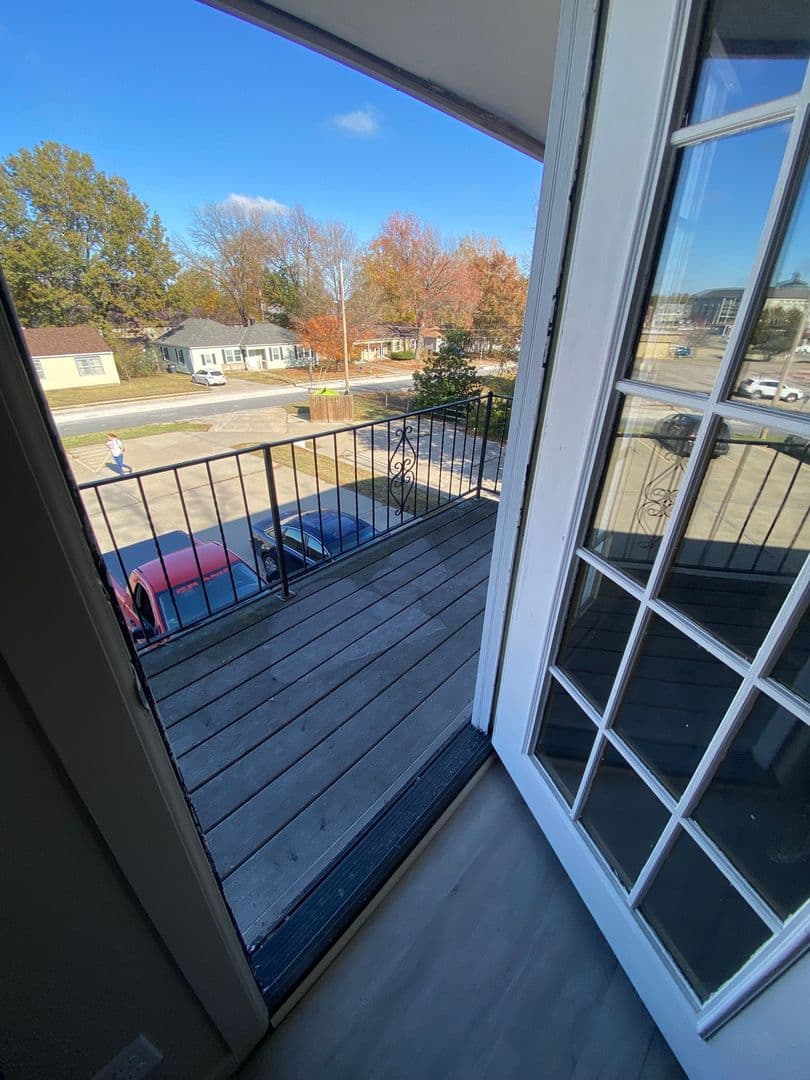 Warrensburg Apartment: 801 S Maguire St