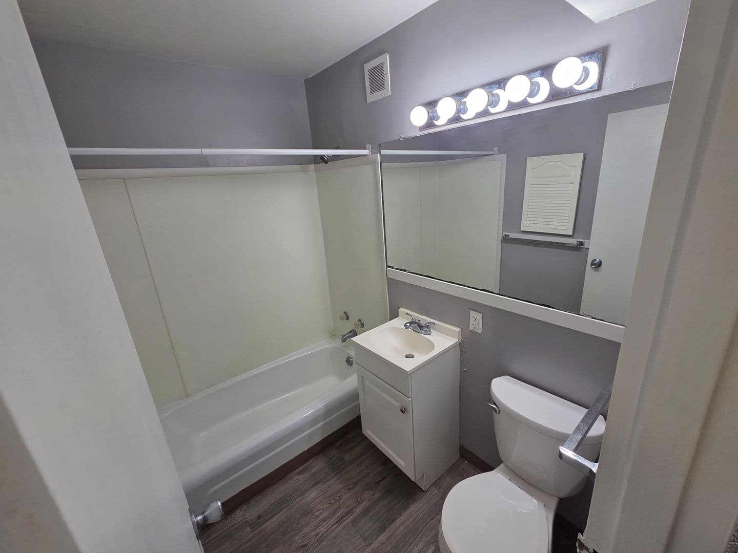 Warrensburg Apartment: 317 Franklin Ave