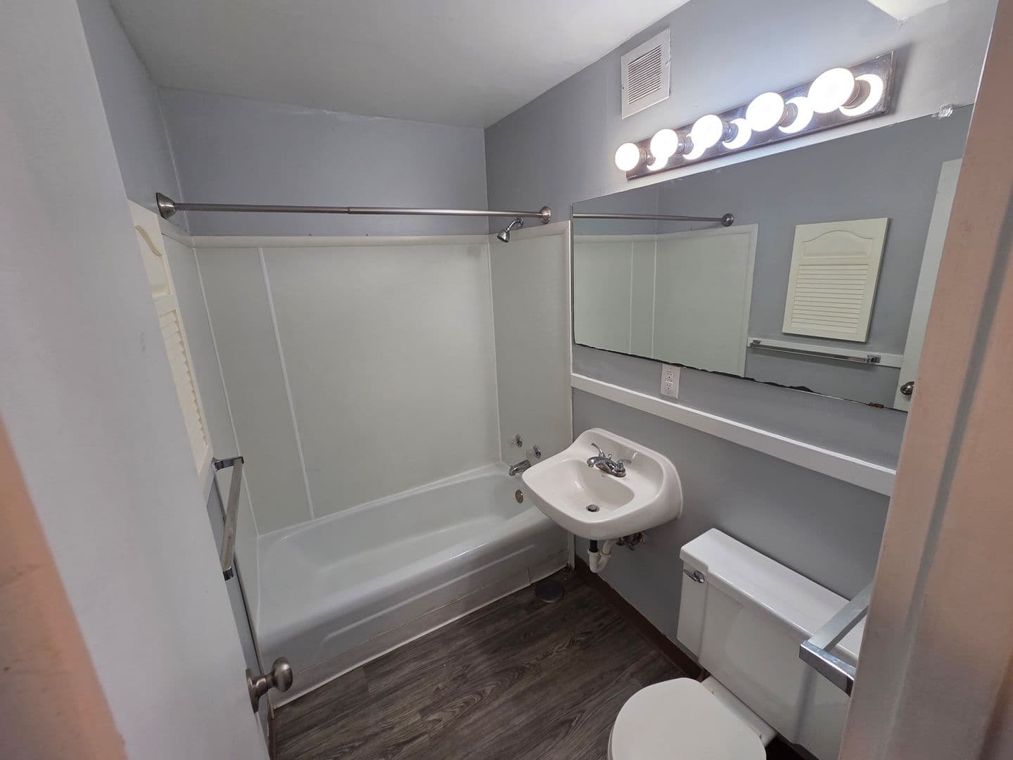 Warrensburg Apartment: 317 Franklin Ave