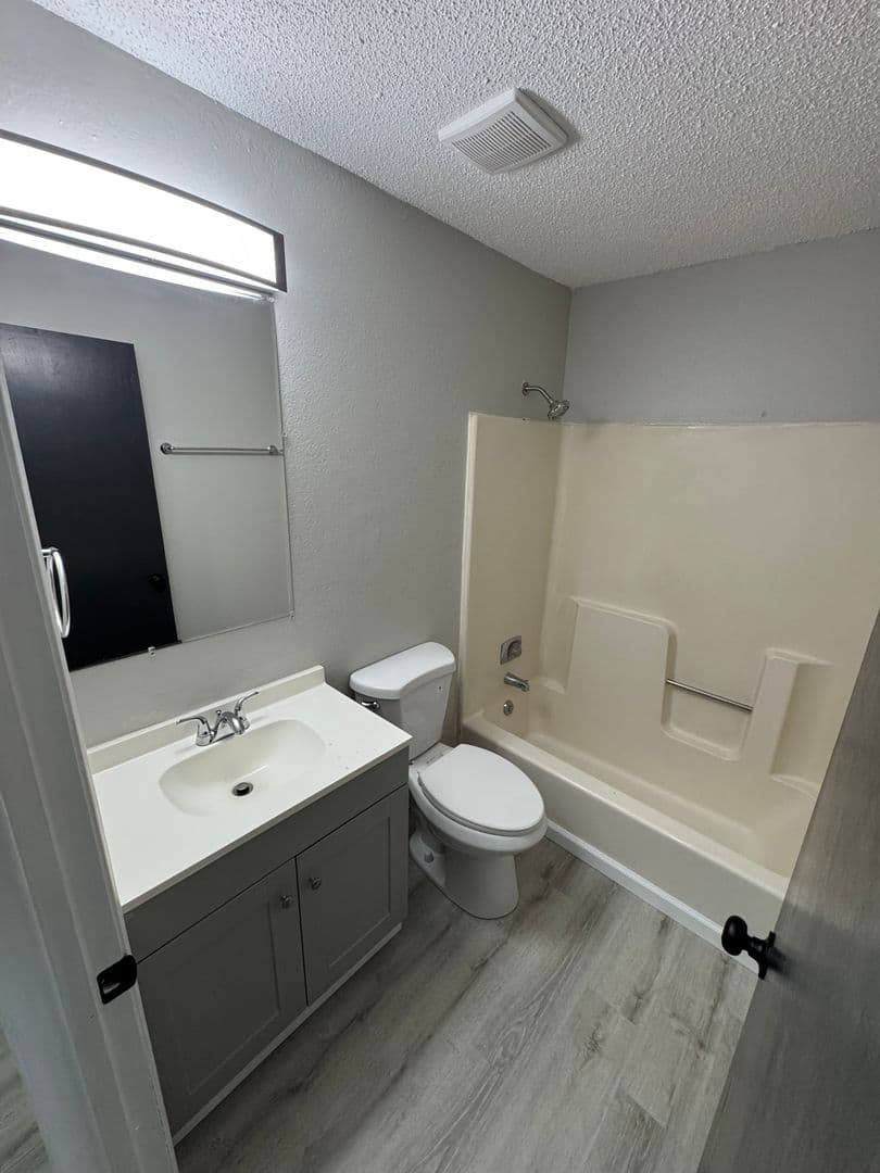 Osage Beach Apartment: 856 Hwy D #56