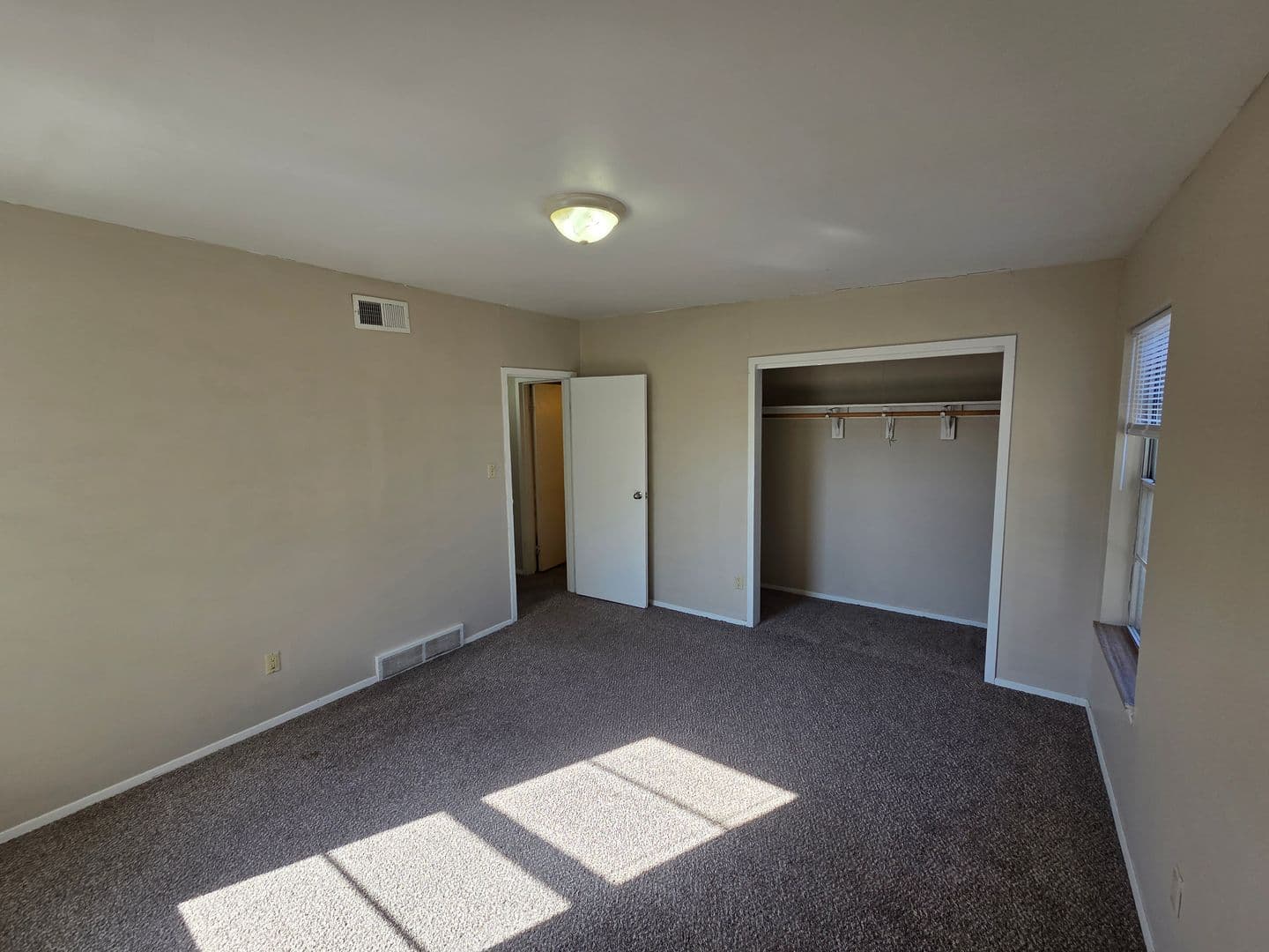 Warrensburg Apartment: 317 Franklin Ave