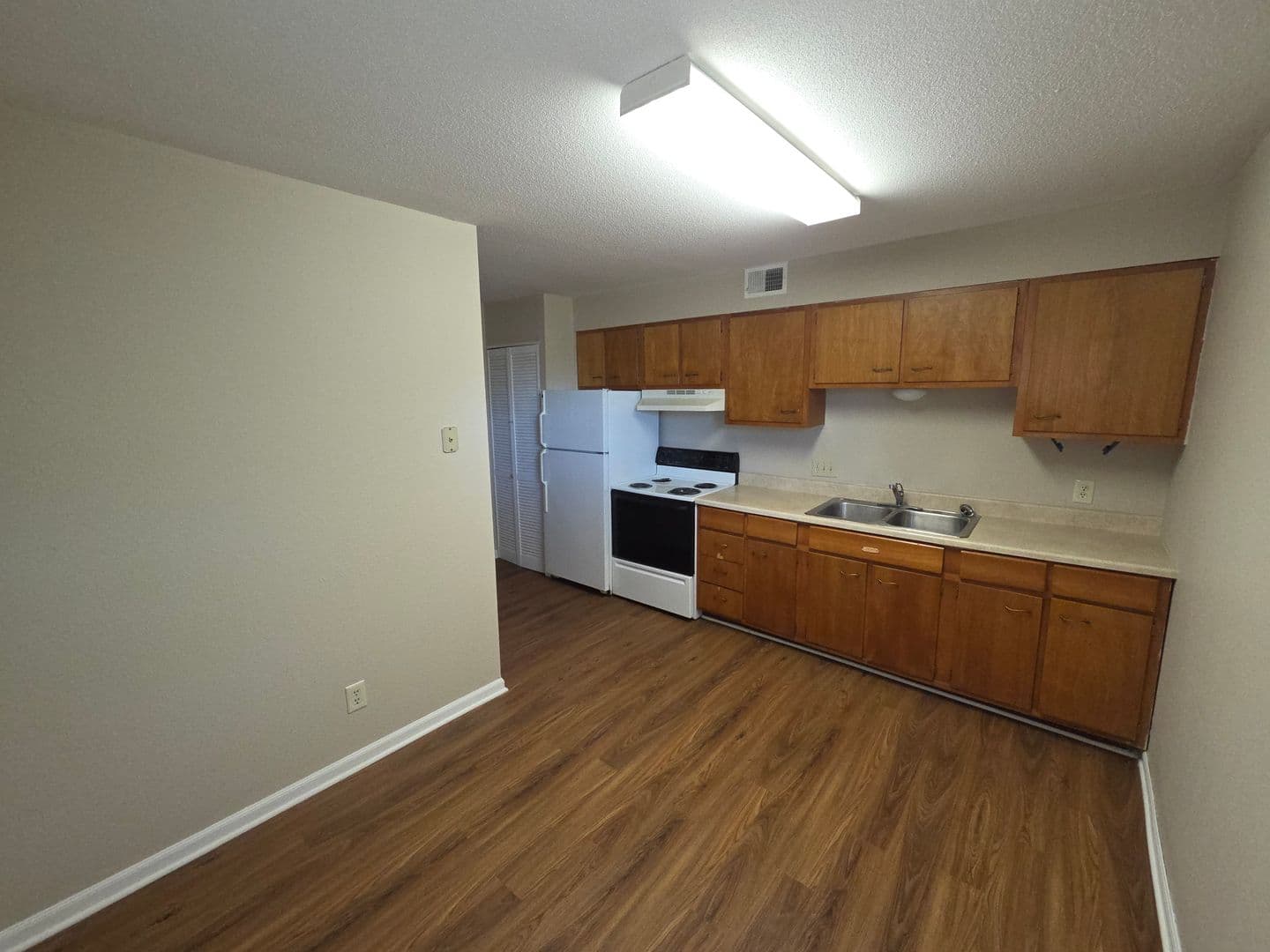 Warrensburg Apartment: 801 S Maguire St