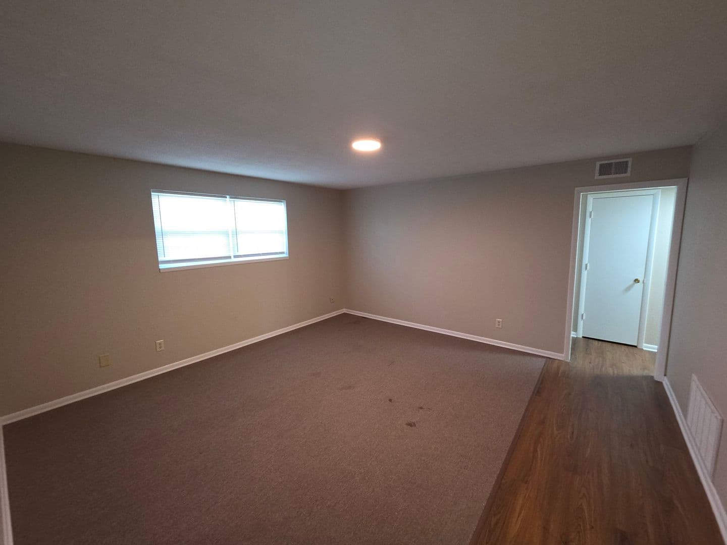 Warrensburg Apartment: 801 S Maguire St