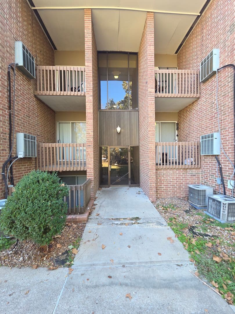 Warrensburg Apartment: 317 Franklin Ave