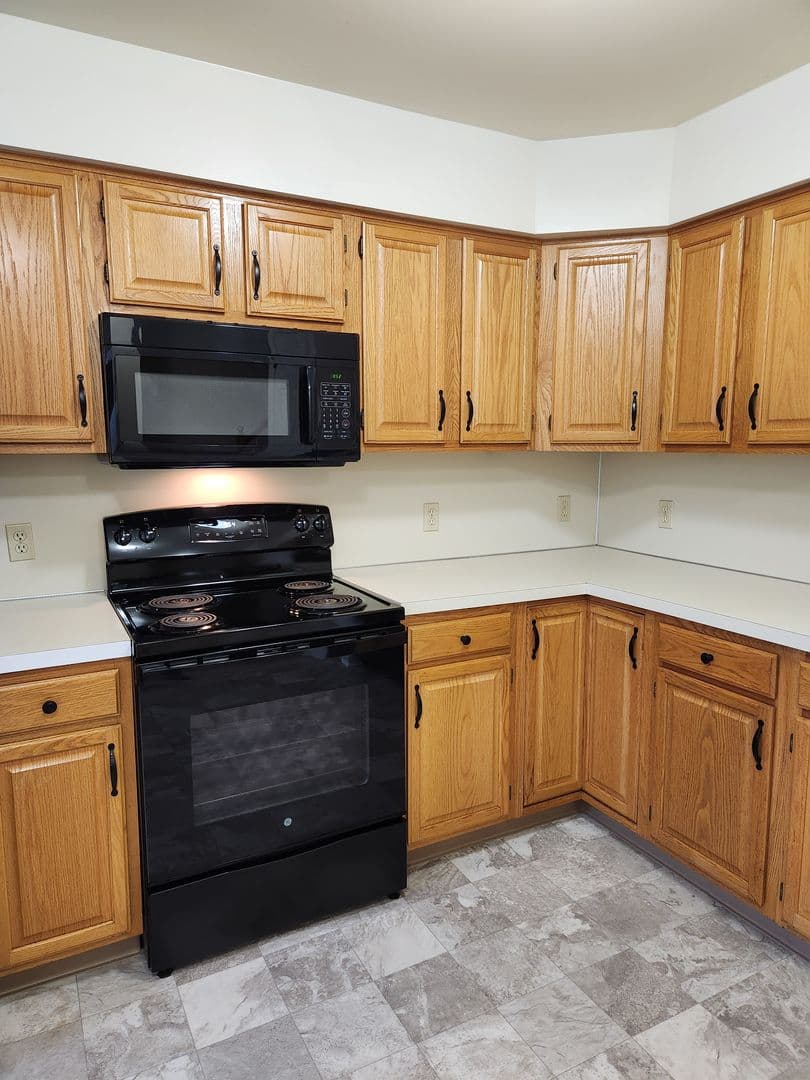 Lancaster Apartment: Pine Bridge Lane