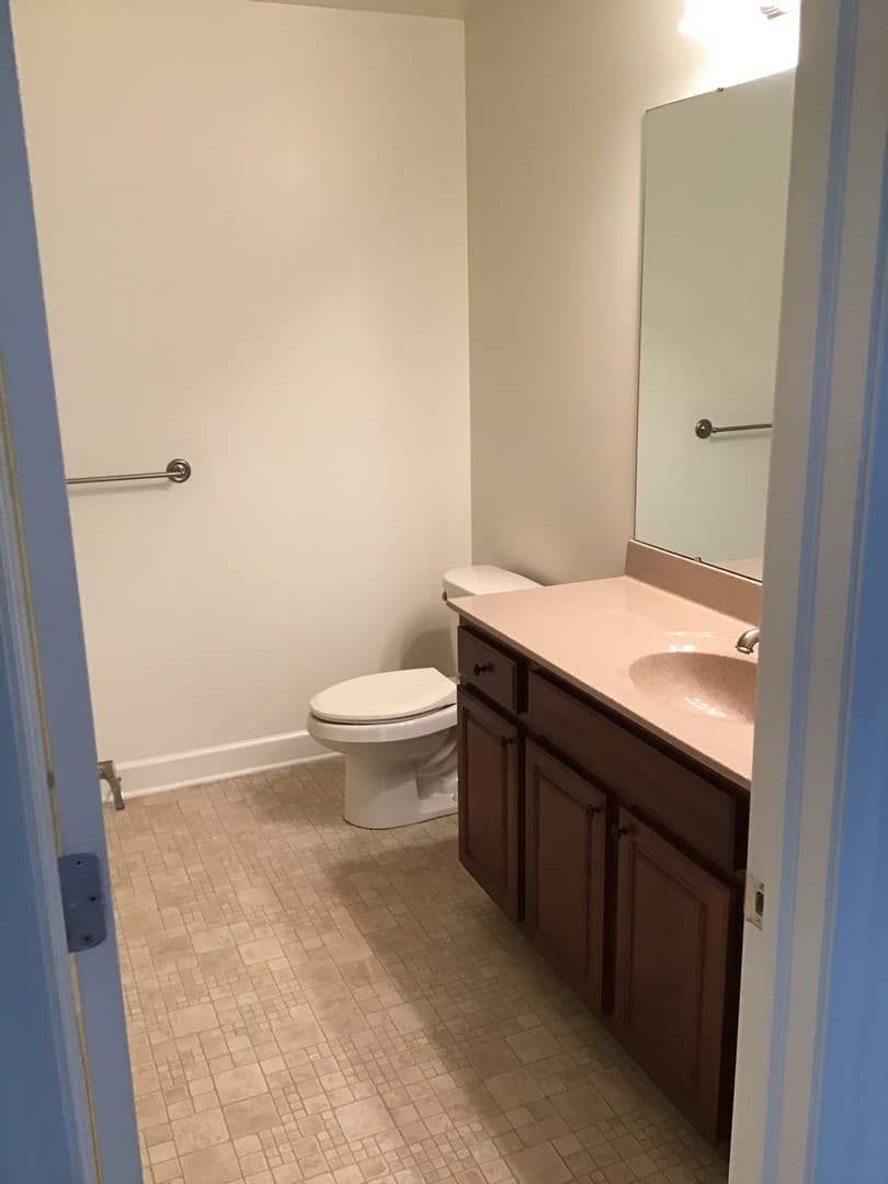 Lancaster Apartment: Stone Creek Road