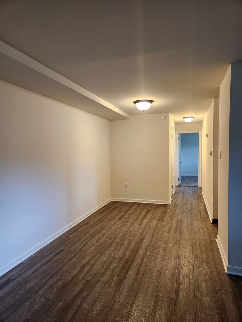 Lancaster Apartment: 30 Waverly Avenue