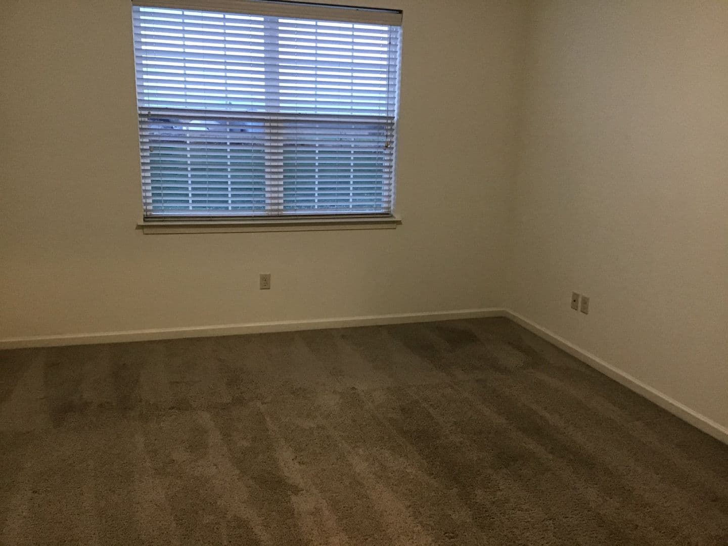 Lancaster Apartment: 231 Kilgannon Lane