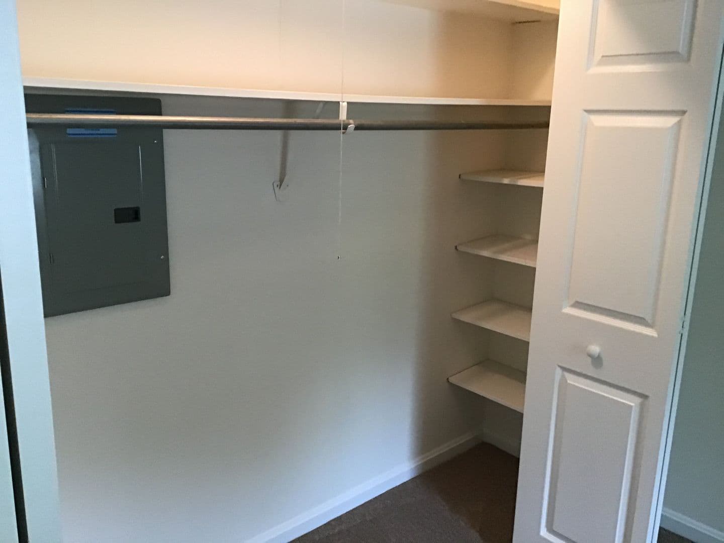 Lancaster Apartment: 1501 Butter Road