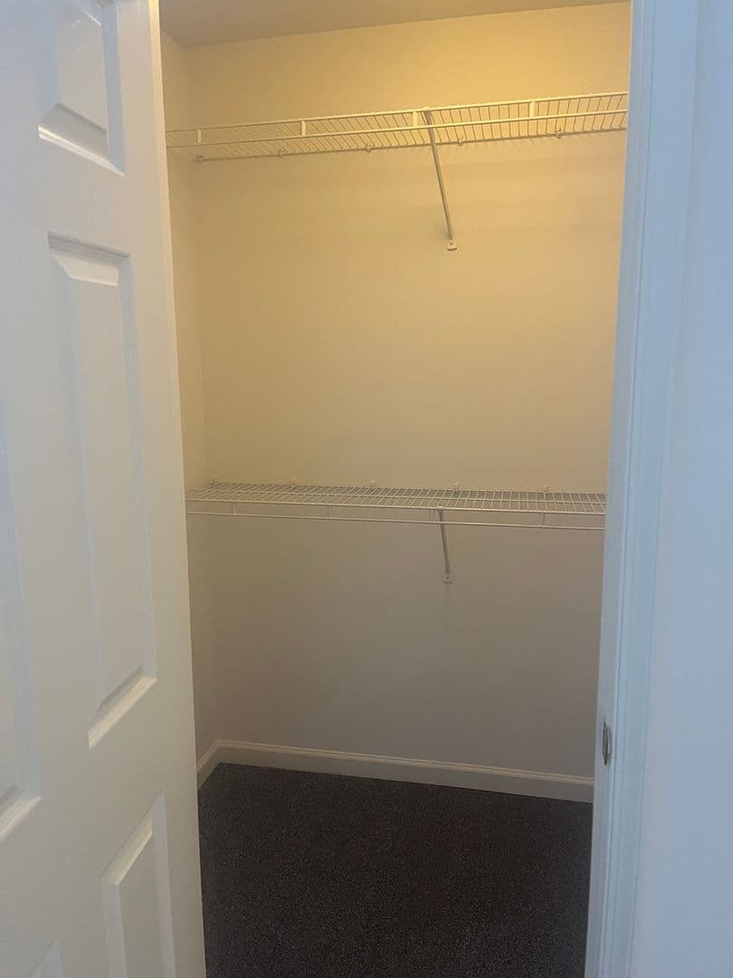 Lancaster Apartment: Whitechapel Road