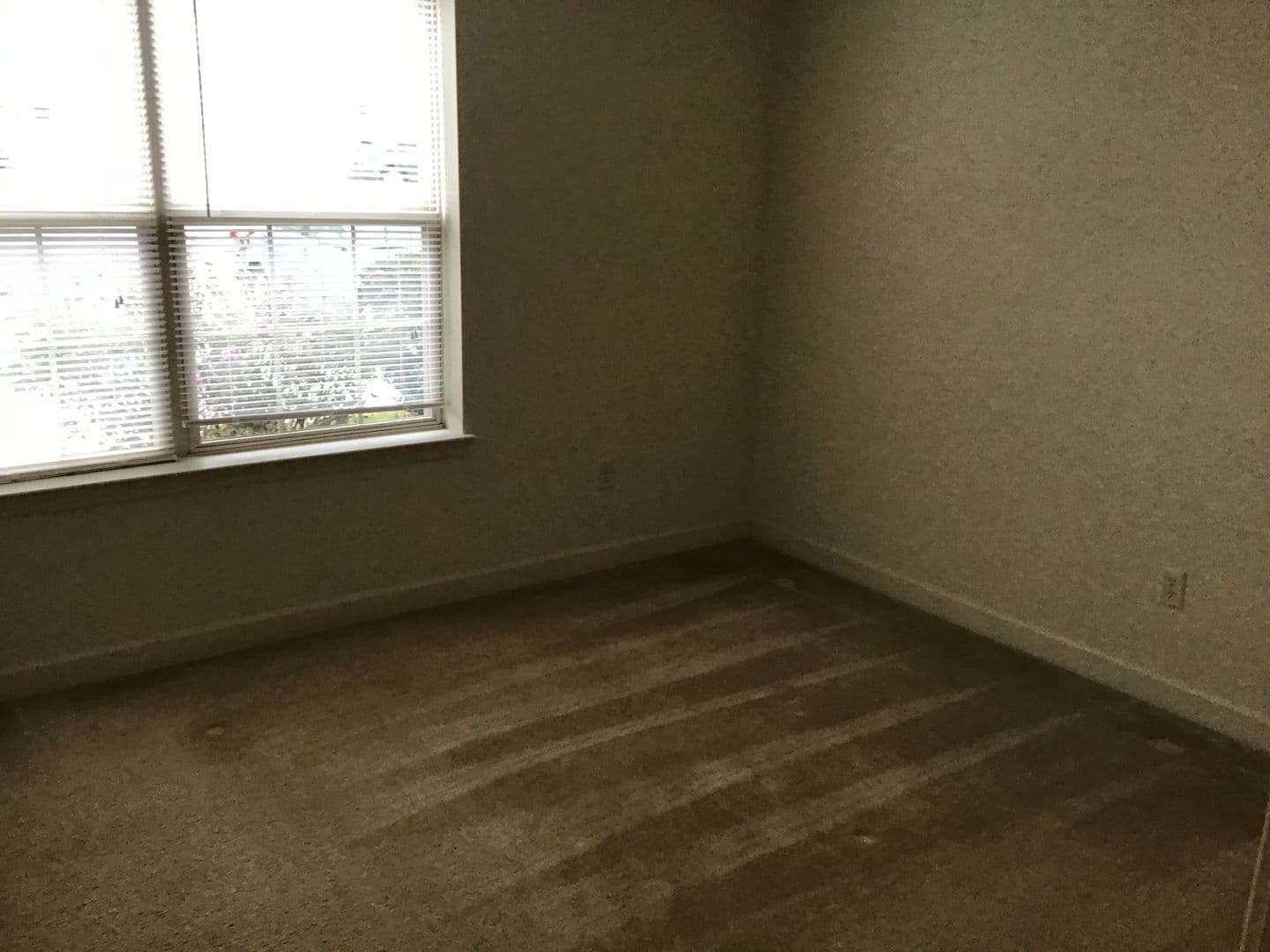 Lancaster Apartment: Stonemill Road