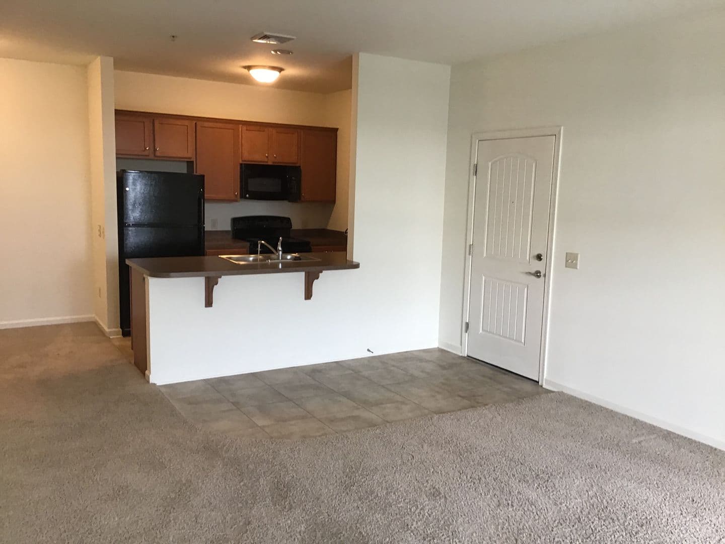 Lancaster Apartment: 231 Kilgannon Lane