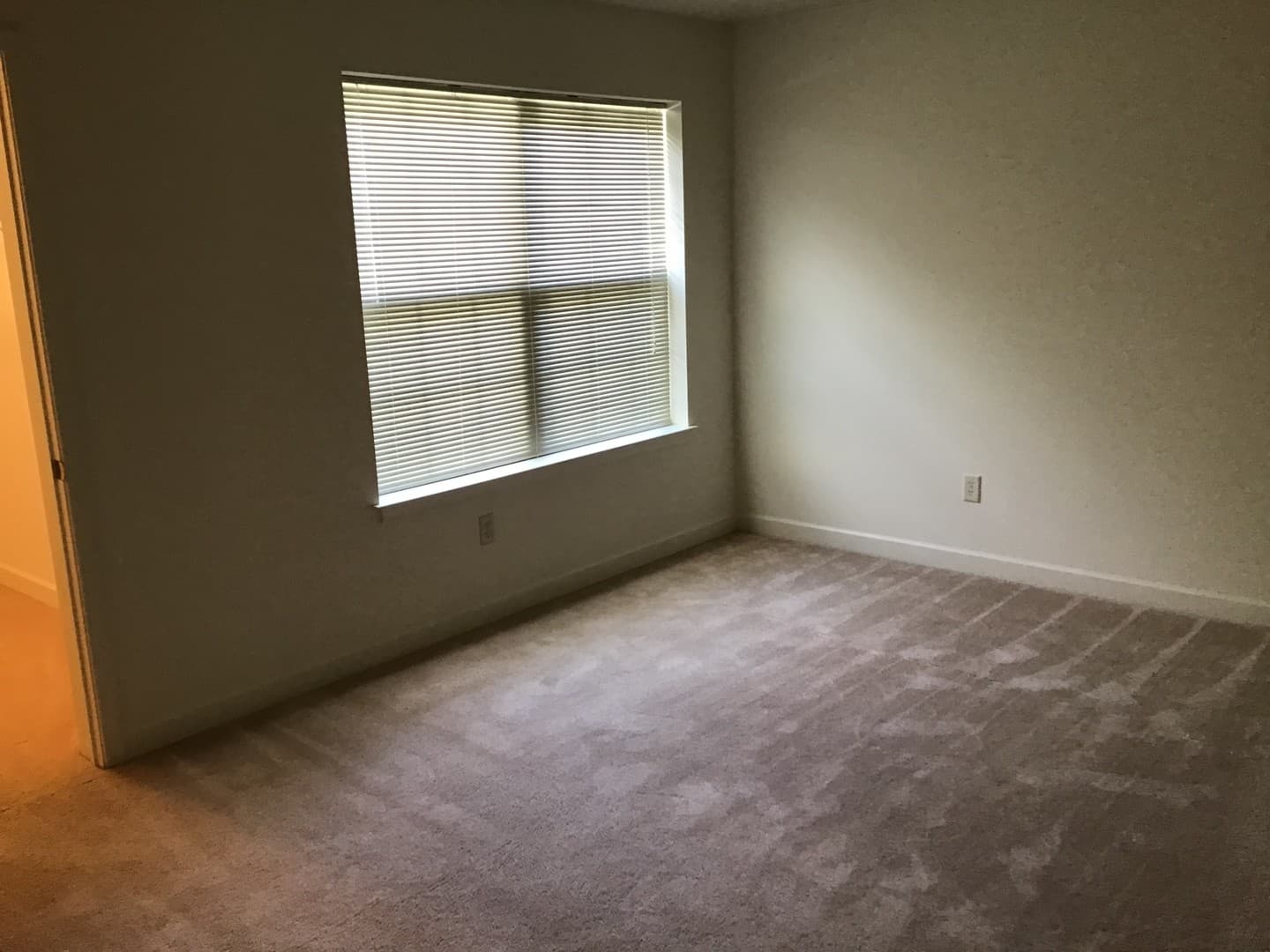 Lancaster Apartment: Stone Creek Road