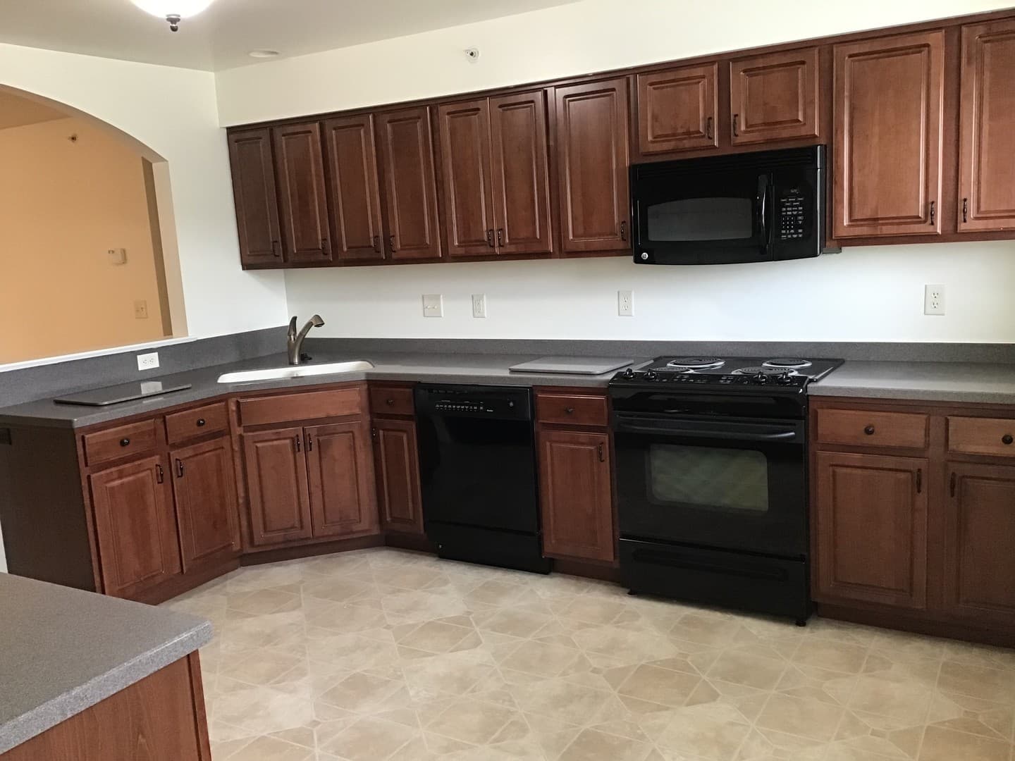 Lancaster Apartment: Stone Creek Road