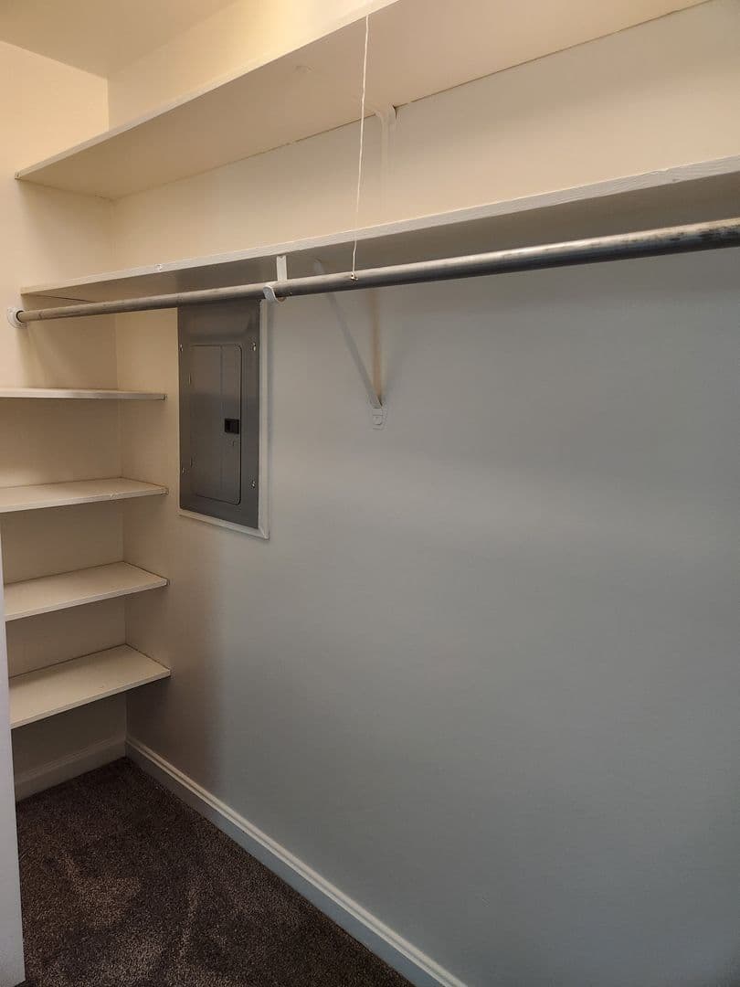 Lancaster Apartment: 1501 Butter Road