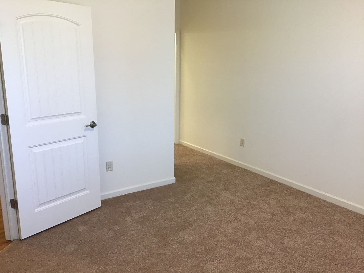 Lancaster Apartment: 231 Kilgannon Lane