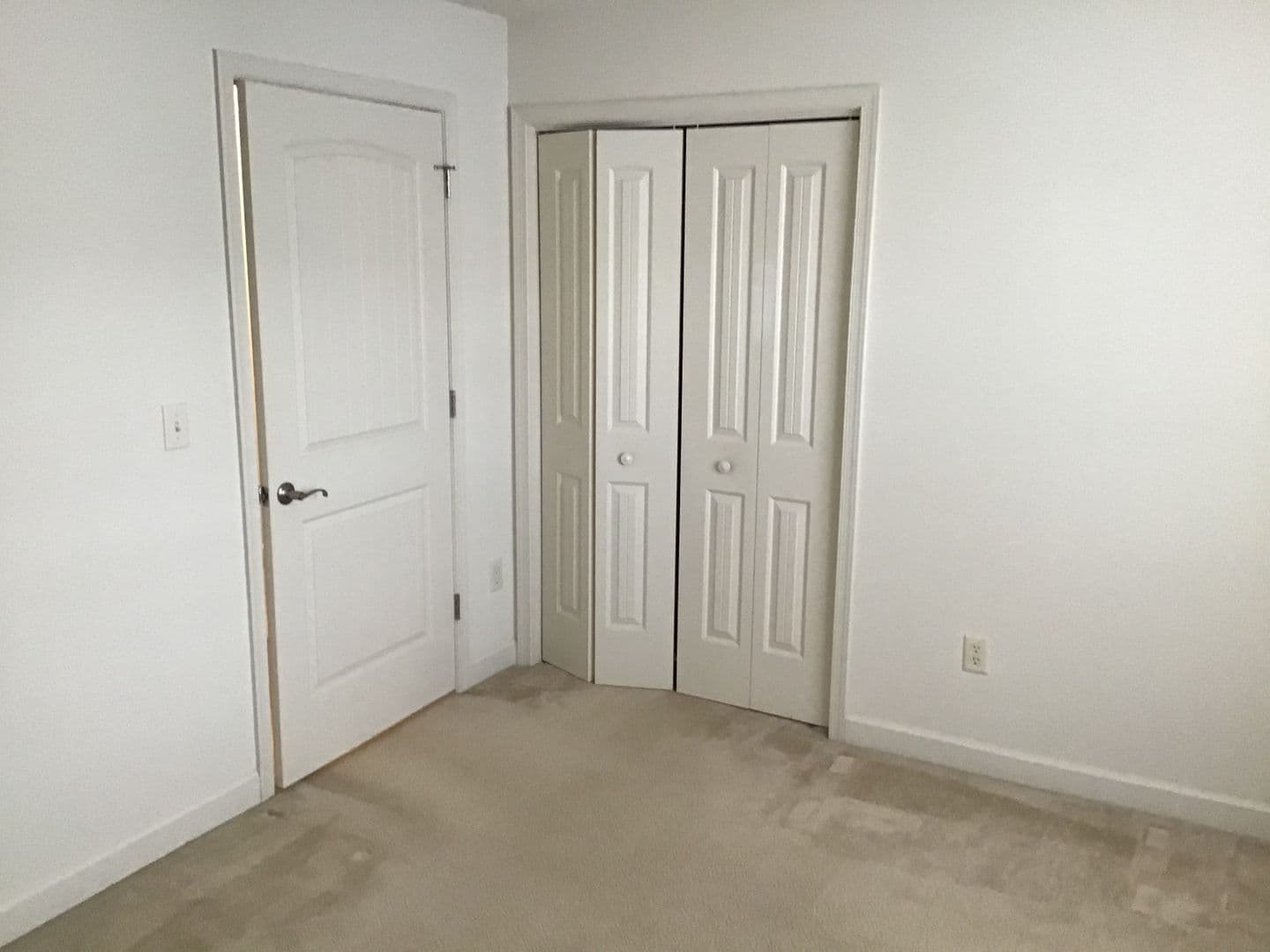 Lancaster Apartment: Stone Creek Road
