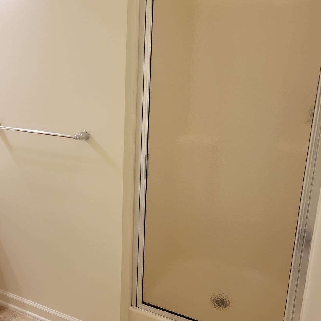 Lancaster Apartment: 231 Kilgannon Lane