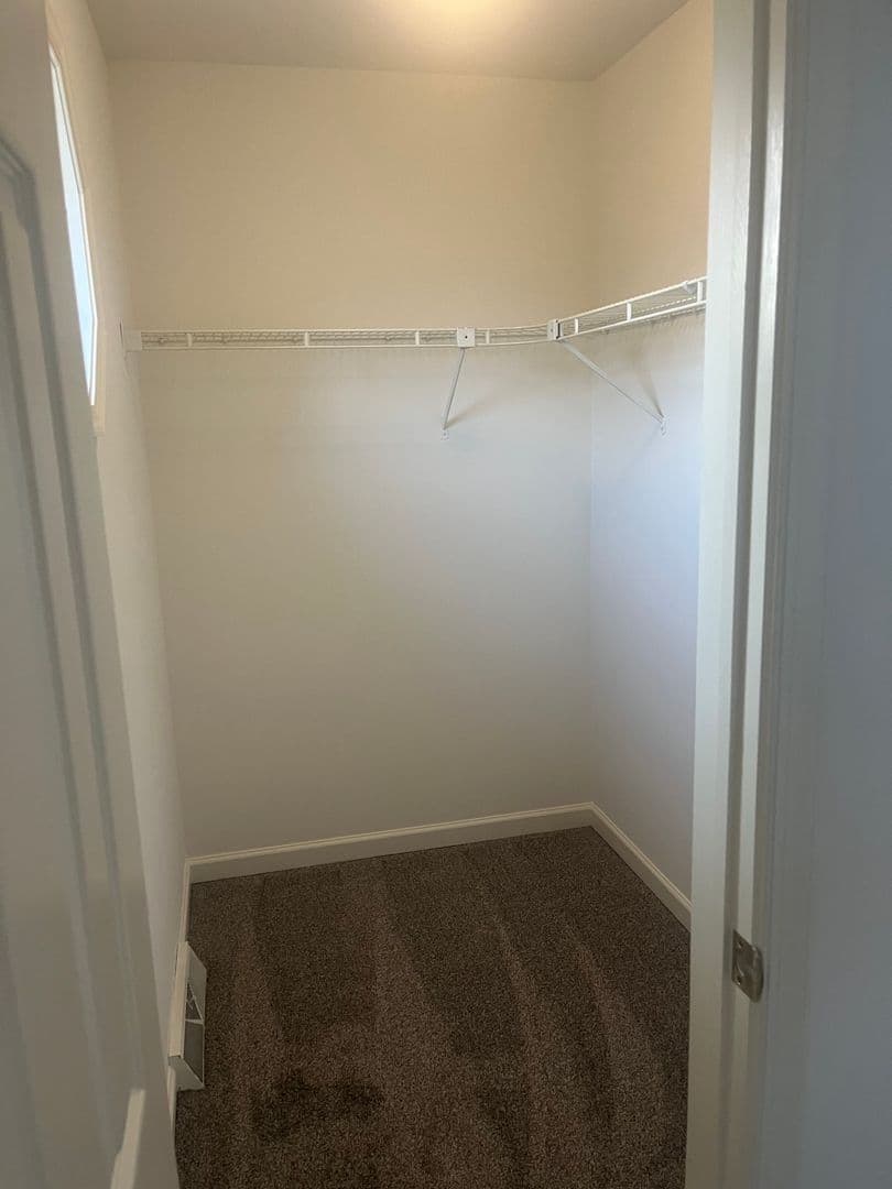Lancaster Apartment: Whitechapel Road