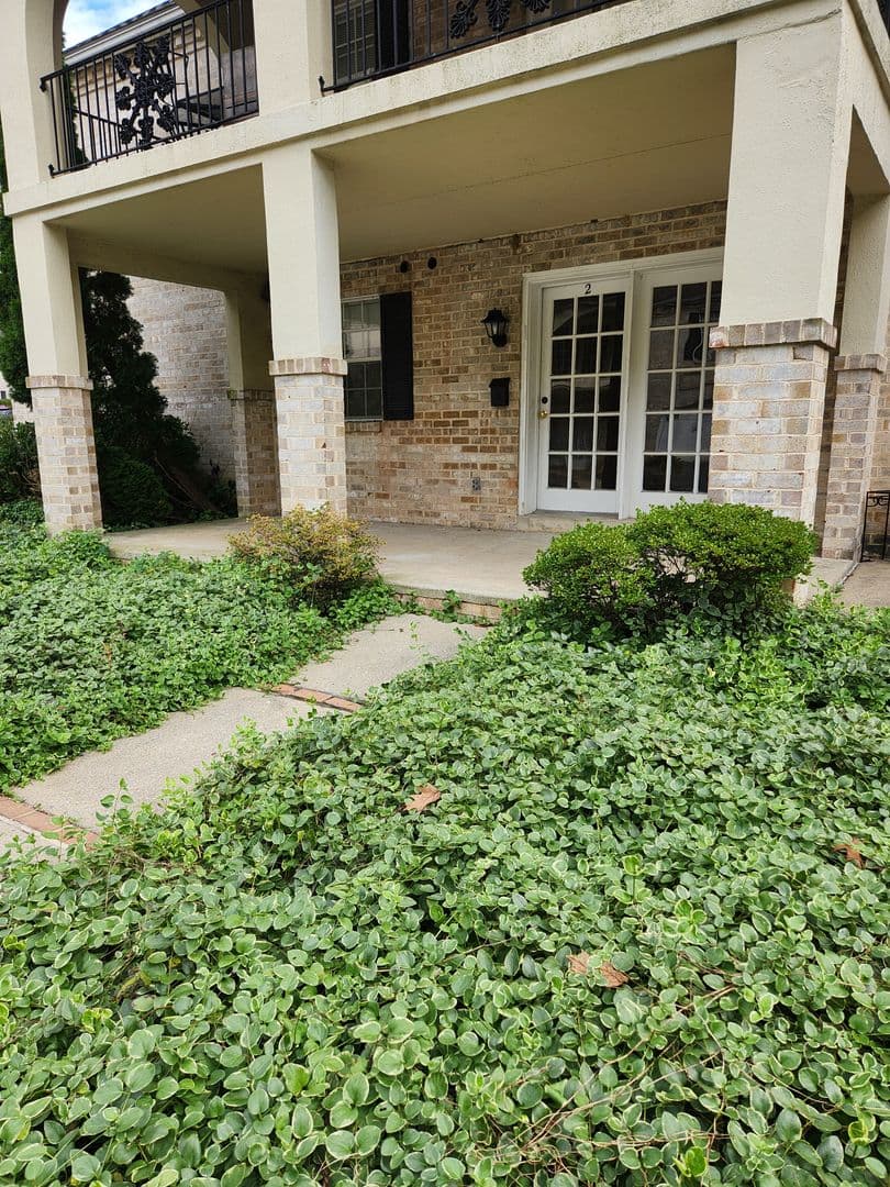 Lancaster Apartment: 1501 Butter Road