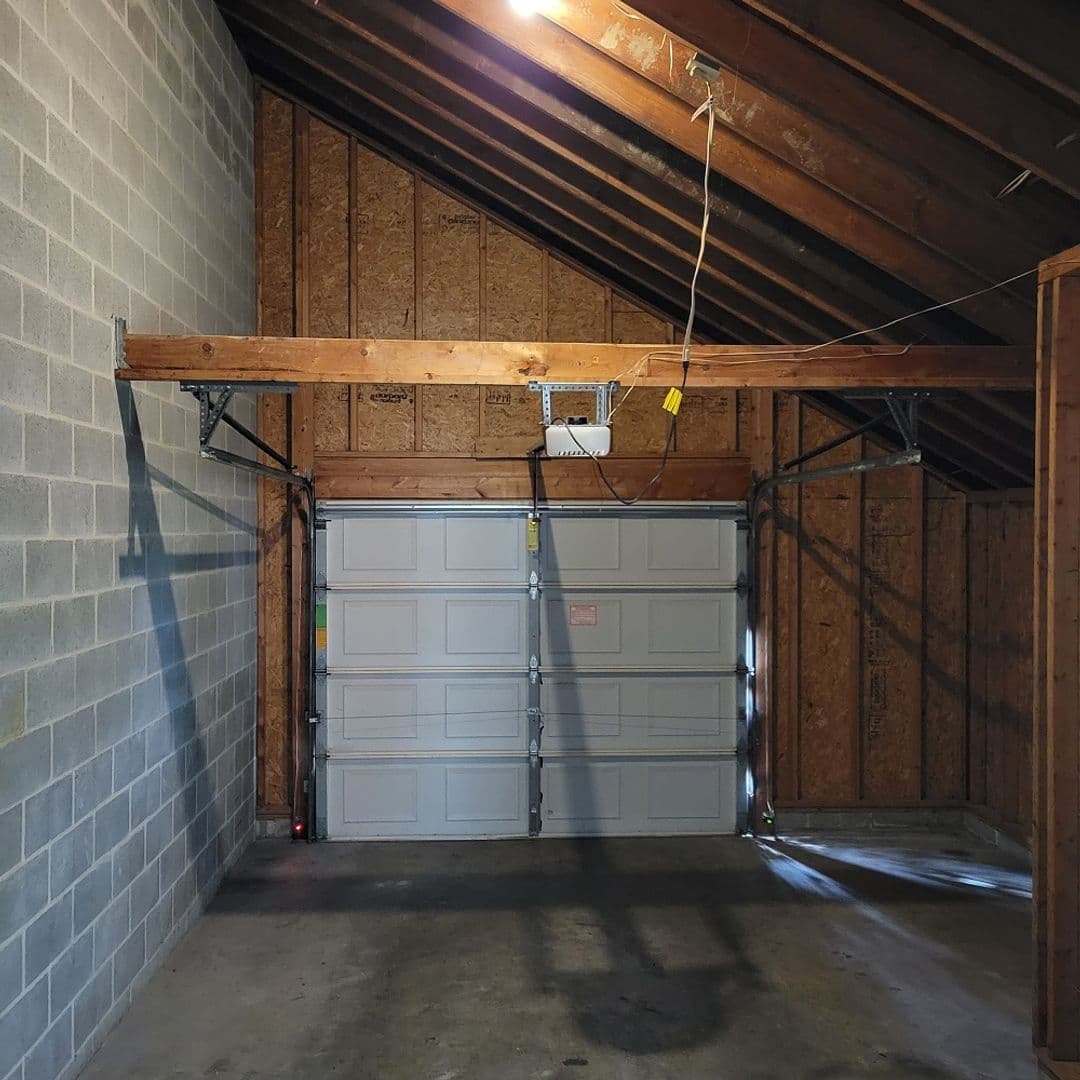 Lancaster Apartment: Pine Bridge Lane